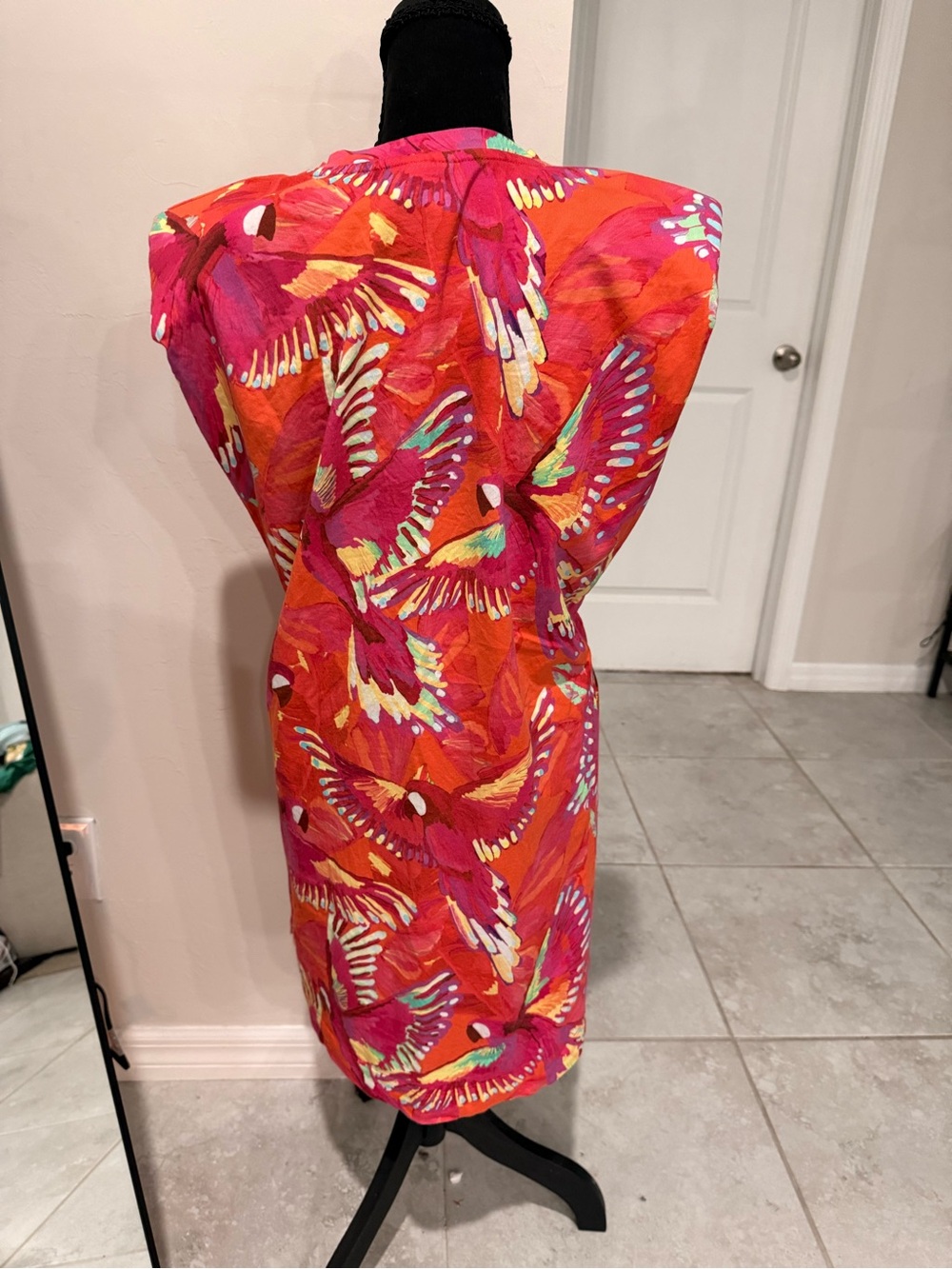 FARM Rio S Pink Red Flying Birds Tropical Print Rope Belt Padded Shoulder Mini - Picture 3 of 7